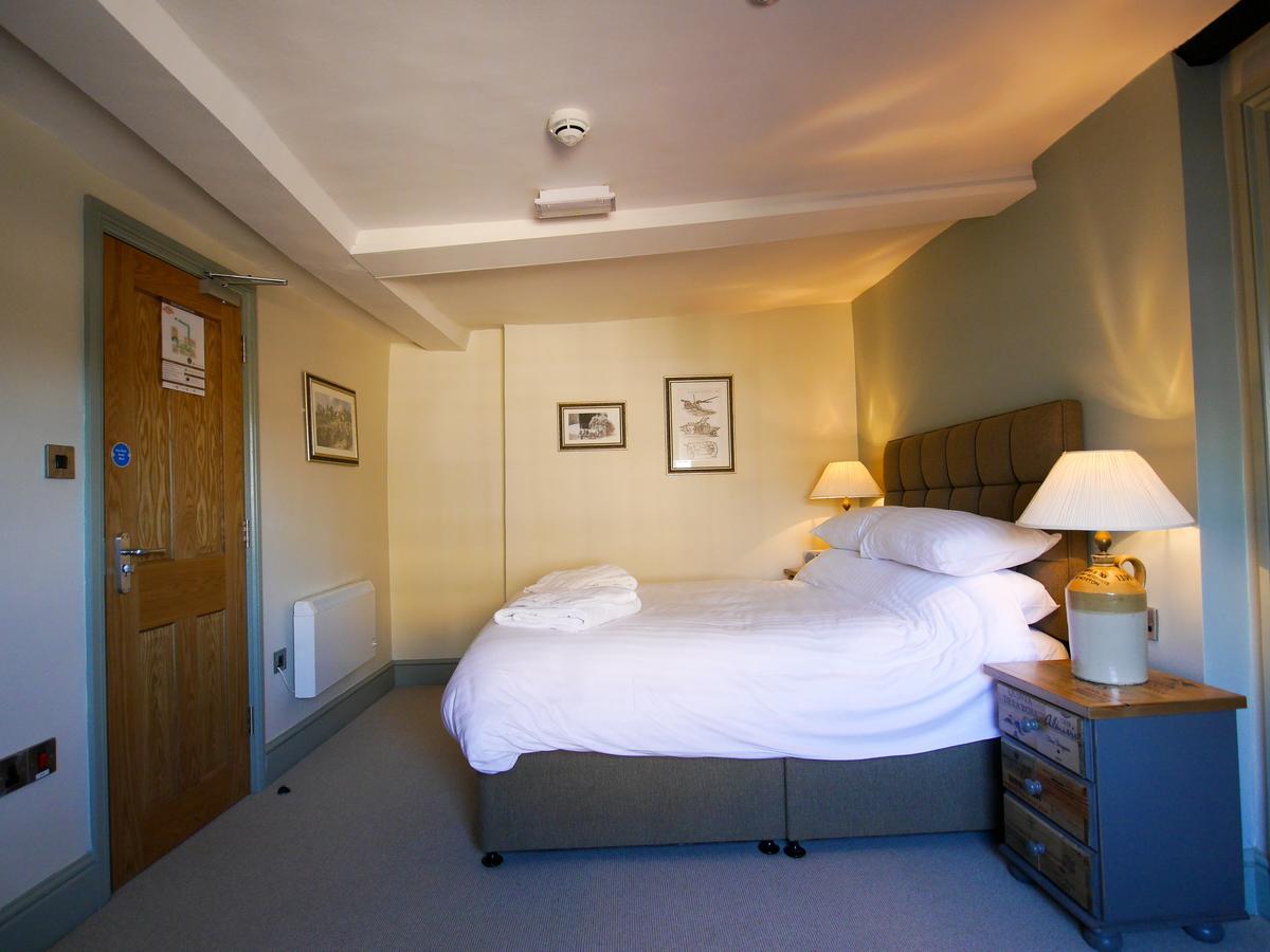 Hotel The Fox Chipping Norton Esterno foto